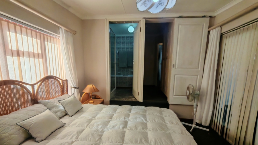 3 Bedroom Property for Sale in Hartenbos Central Western Cape